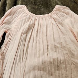 Old Navy top